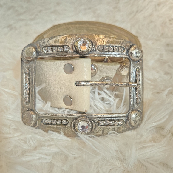 Studded Cream Belt with Silver Accents - Picture 6 of 7